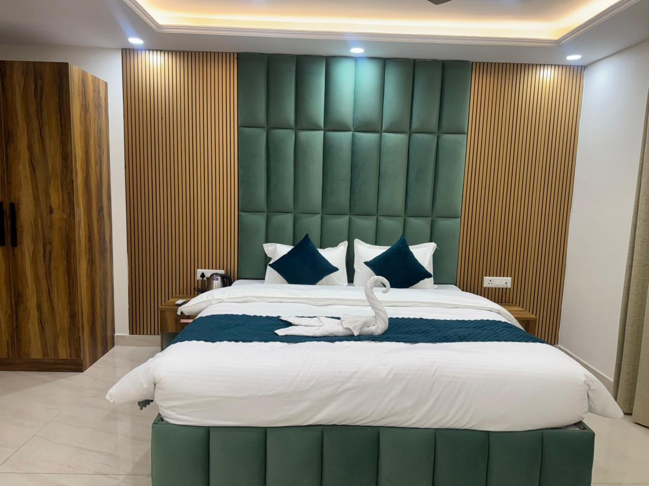 WhatsApp Image 2025-12-23 at 8.10.21 PM (1)